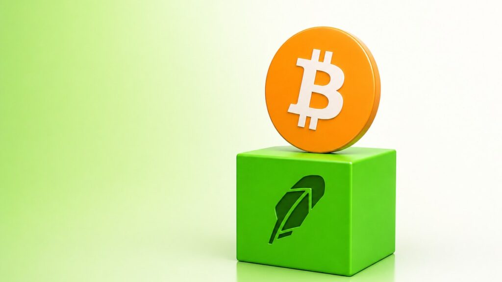 Eine große Bitcoin-Münze steht aufrecht auf einem limettengrünen Würfel, in dessen Vorderseite die Feder von Robinhood eingeprägt ist.